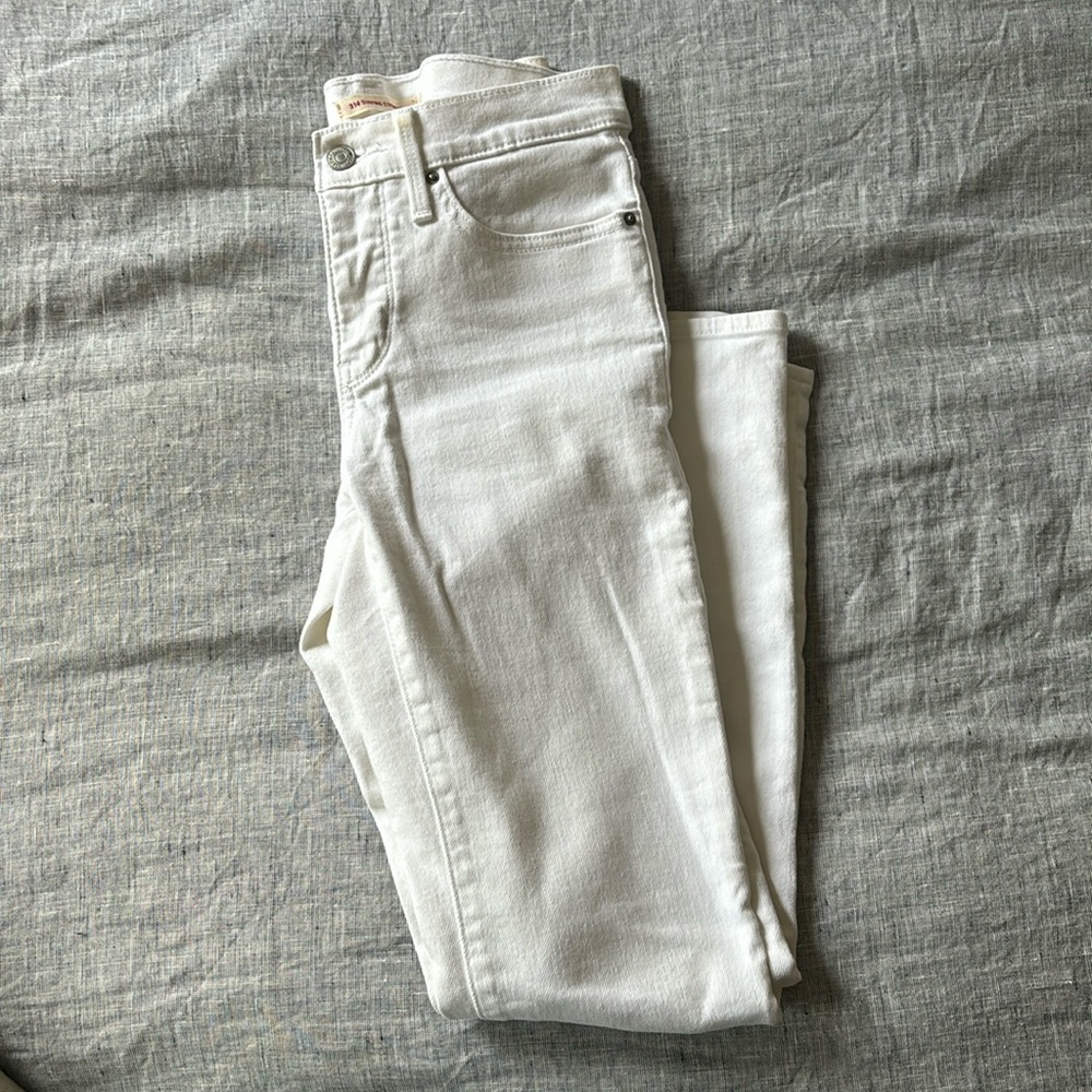Levi’s 314 shaping straight Jean